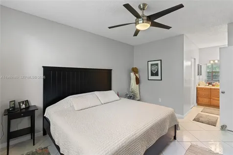 19655 E Country Club Drive Aventura FL 33180