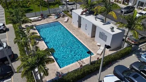 2555 NE 193rd Street Miami FL 33180