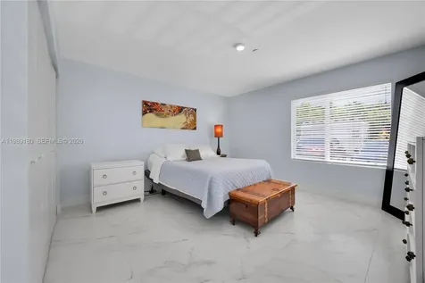 2555 NE 193rd Street Miami FL 33180