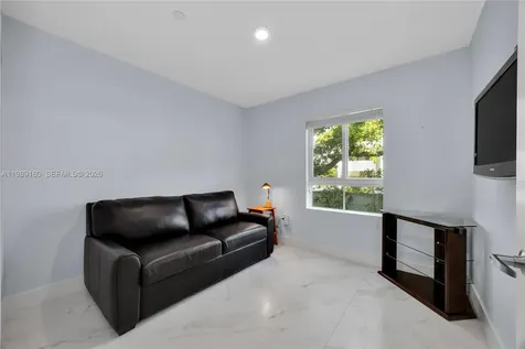 2555 NE 193rd Street Miami FL 33180
