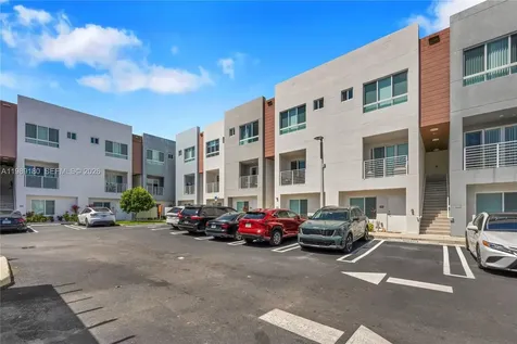 2555 NE 193rd Street Miami FL 33180
