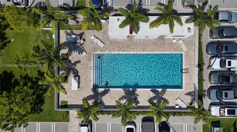 2555 NE 193rd Street Miami FL 33180