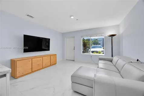 2555 NE 193rd Street Miami FL 33180