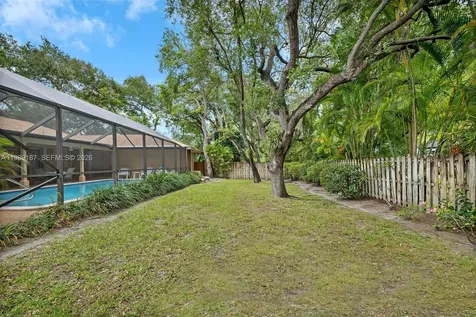 16745 SW 74th Court Palmetto Bay FL 33157