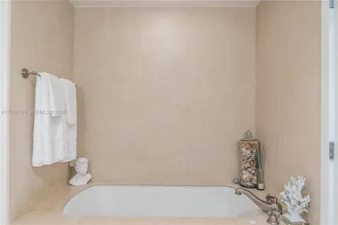 6899 Collins Avenue Miami Beach FL 33141