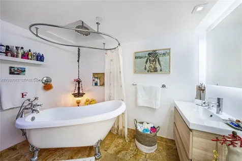 2000 Towerside Terrace Miami FL 33138