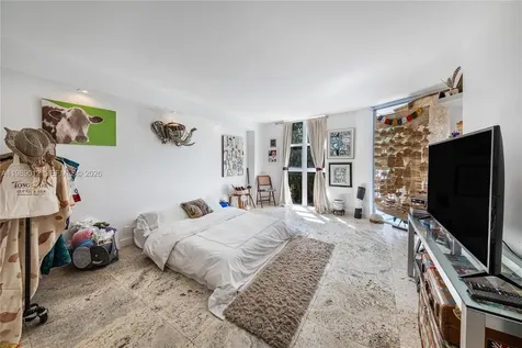 2000 Towerside Terrace Miami FL 33138