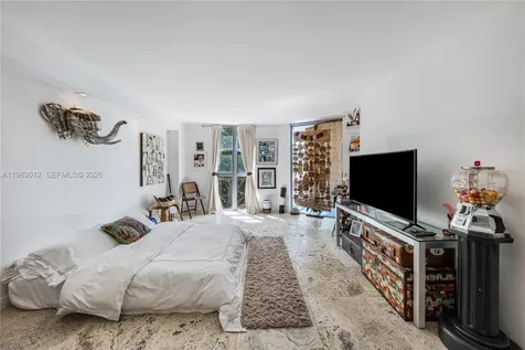 2000 Towerside Terrace Miami FL 33138