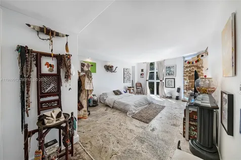 2000 Towerside Terrace Miami FL 33138