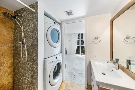 2000 Towerside Terrace Miami FL 33138