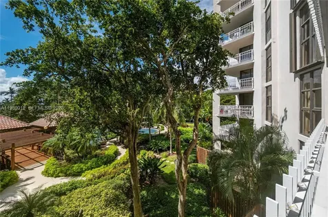 2000 Towerside Terrace Miami FL 33138