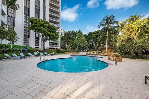 2000 Towerside Terrace Miami FL 33138