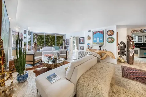 2000 Towerside Terrace Miami FL 33138