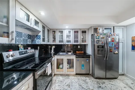 2000 Towerside Terrace Miami FL 33138
