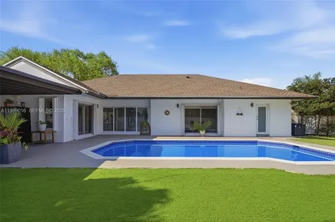 1010 SW 149th Lane Sunrise FL 33326
