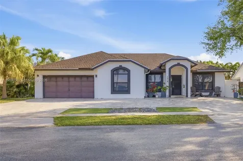 1010 SW 149th Lane Sunrise FL 33326