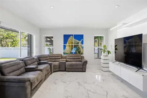 1010 SW 149th Lane Sunrise FL 33326
