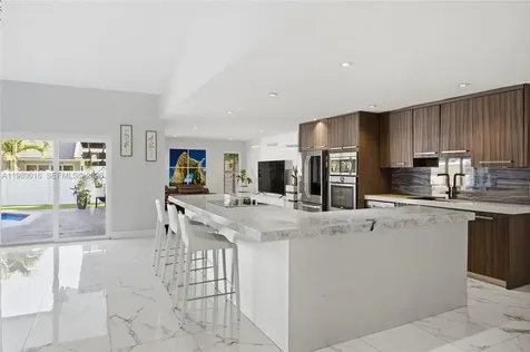 1010 SW 149th Lane Sunrise FL 33326