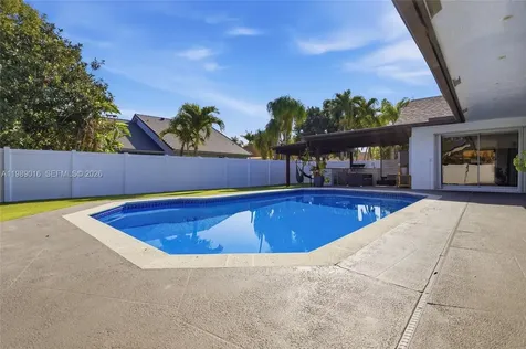 1010 SW 149th Lane Sunrise FL 33326