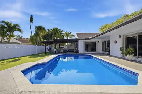 1010 SW 149th Lane Sunrise FL 33326