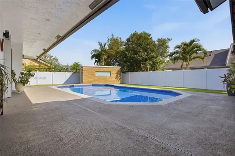 1010 SW 149th Lane Sunrise FL 33326
