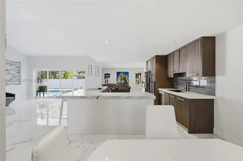 1010 SW 149th Lane Sunrise FL 33326