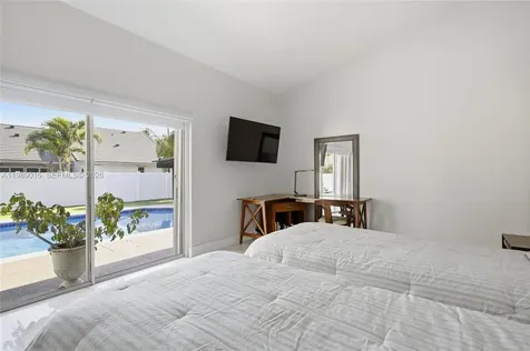 1010 SW 149th Lane Sunrise FL 33326