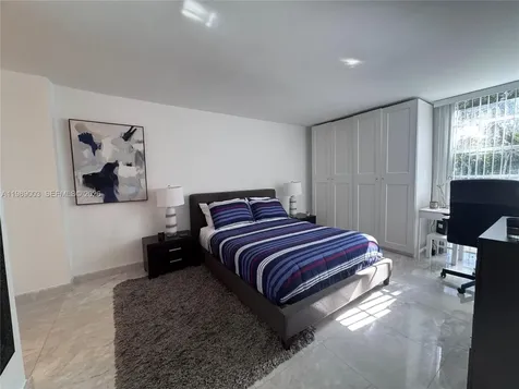 3301 N Country Club Drive Aventura FL 33180