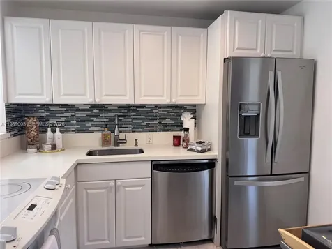 3301 N Country Club Drive Aventura FL 33180