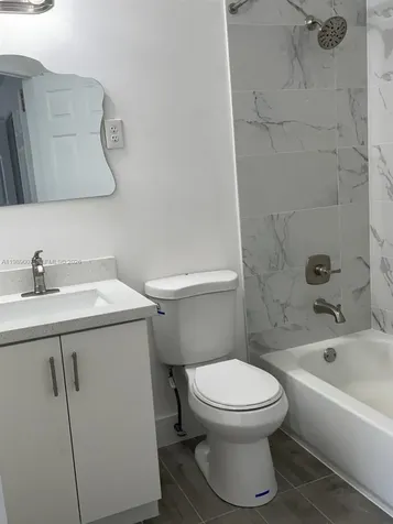 5725 NW 114th Path Doral FL 33178