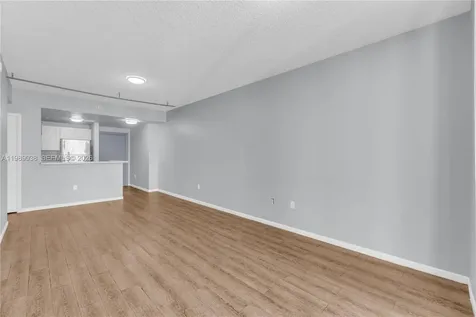 185 SE 14th Terrace Miami FL 33131