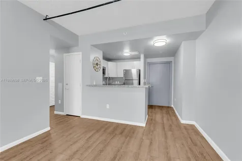 185 SE 14th Terrace Miami FL 33131