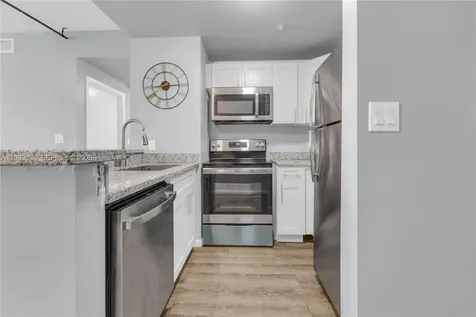 185 SE 14th Terrace Miami FL 33131