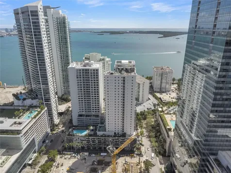 185 SE 14th Terrace Miami FL 33131