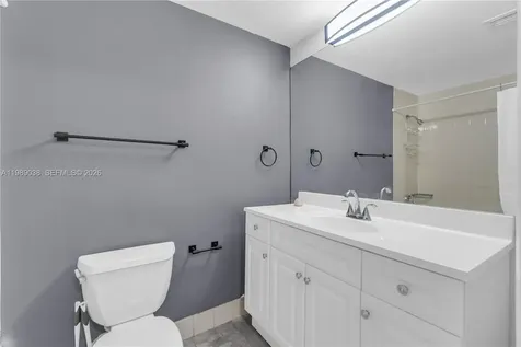 185 SE 14th Terrace Miami FL 33131