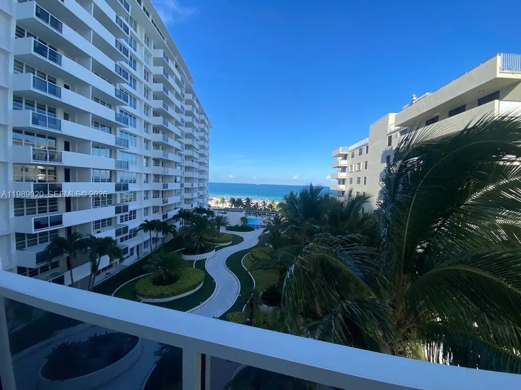 100 Lincoln Road Miami Beach FL 33139
