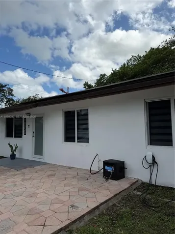 10030 W Guava Street Miami FL 33157