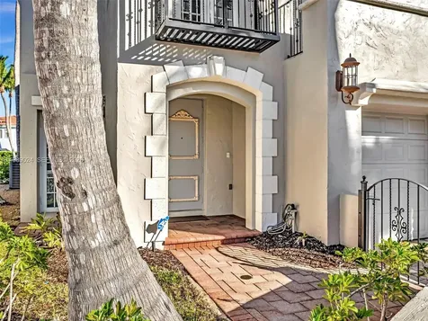 20780 NE 32nd Avenue Aventura FL 33180