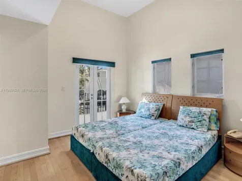 20780 NE 32nd Avenue Aventura FL 33180