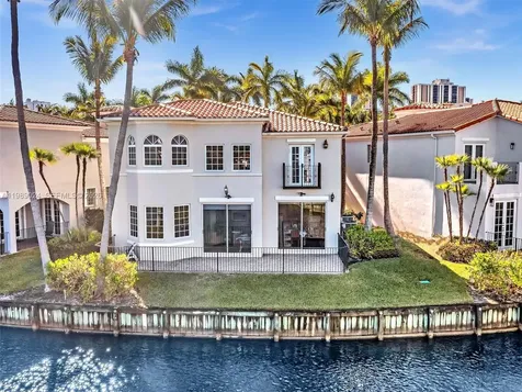 20780 NE 32nd Avenue Aventura FL 33180