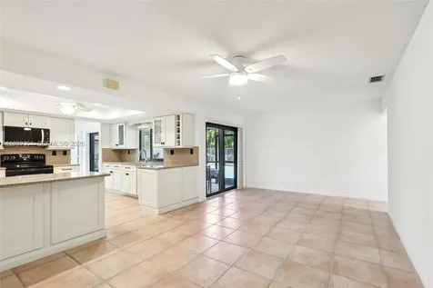1326 NW 111th Avenue Coral Springs FL 33071