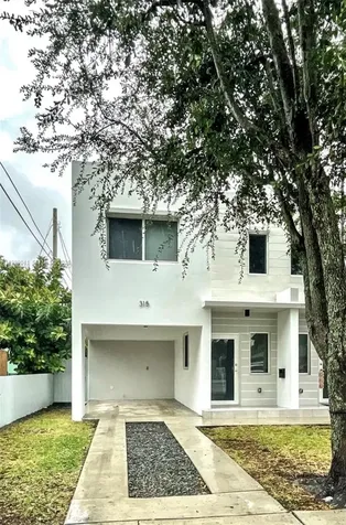 315 NW 34th Avenue Miami FL 33125