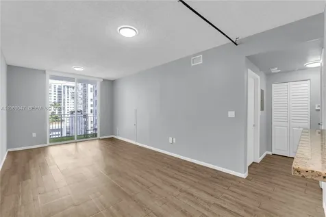 185 SE 14th Terrace Miami FL 33131