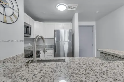 185 SE 14th Terrace Miami FL 33131