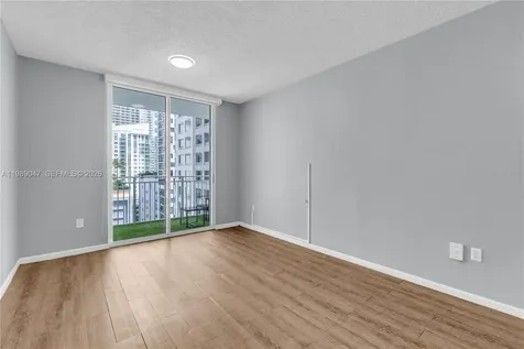 185 SE 14th Terrace Miami FL 33131