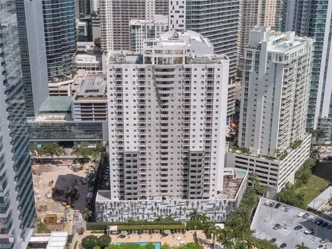 185 SE 14th Terrace Miami FL 33131