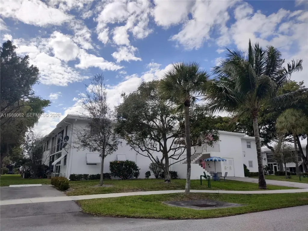 2501 W Golf Boulevard Pompano Beach FL 33064