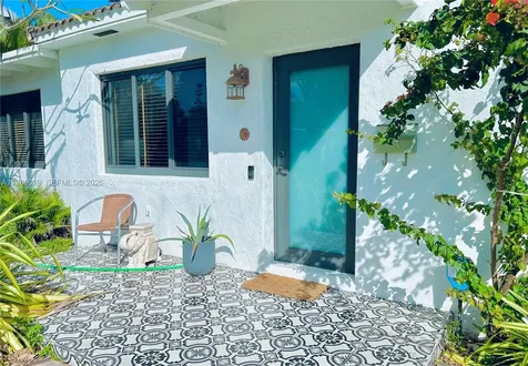1175 NE 131st Street North Miami FL 33161
