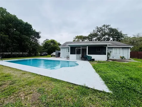 15216 N 85th Avenue N Palm Beach Gardens FL 33418
