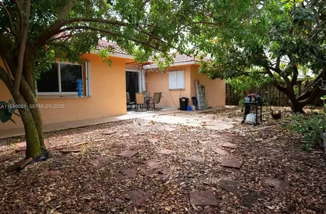 Miami FL 33196